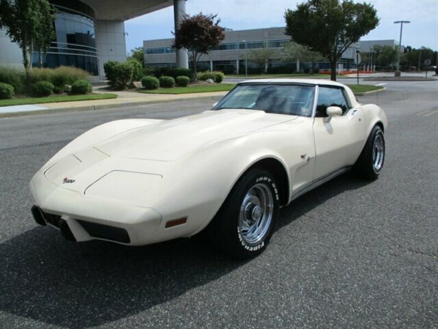 Chevrolet Corvette 1979 image number 2