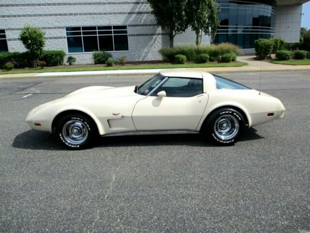 Chevrolet Corvette 1979 image number 9