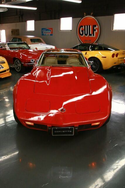 Chevrolet Corvette 1976 image number 2