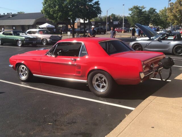 Ford Mustang 1967 image number 1