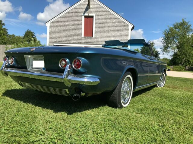 Chevrolet Corvair 1963 image number 18