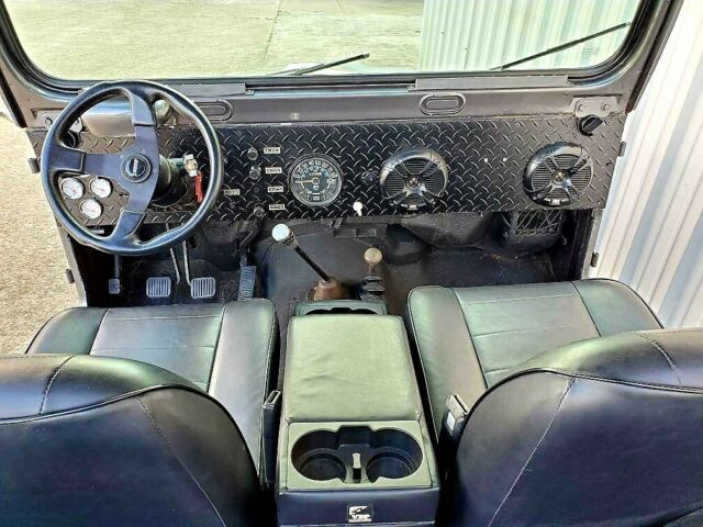 Jeep CJ 1977 image number 4