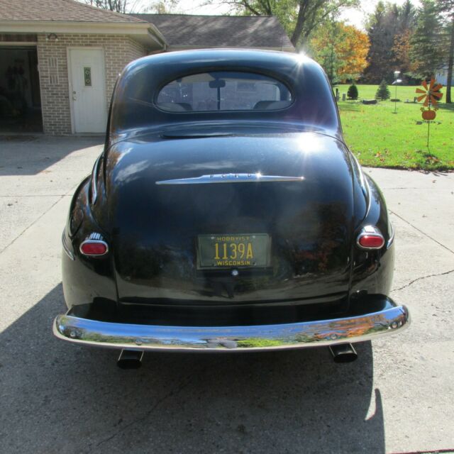 Ford coupe 1947 image number 17