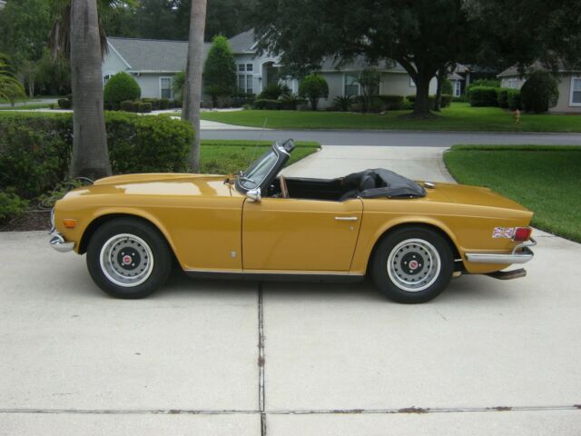 Triumph TR-6 1971 image number 24