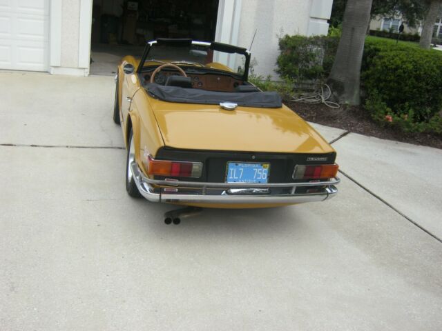 Triumph TR-6 1971 image number 27