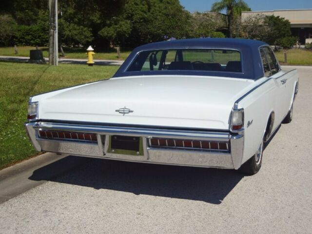 Lincoln Continental 1969 image number 15