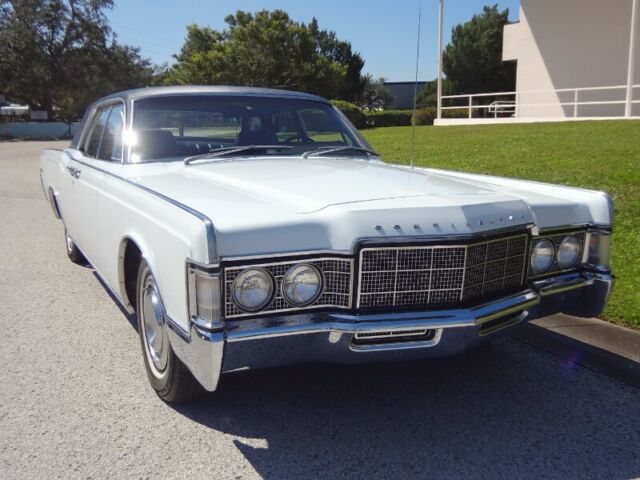 Lincoln Continental 1969 image number 28