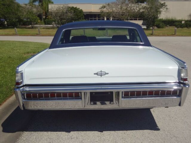 Lincoln Continental 1969 image number 41