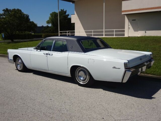 Lincoln Continental 1969 image number 45