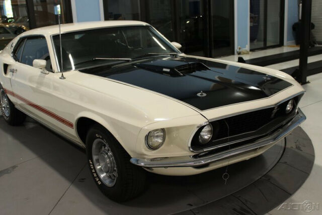 Ford Mustang 1969 image number 10