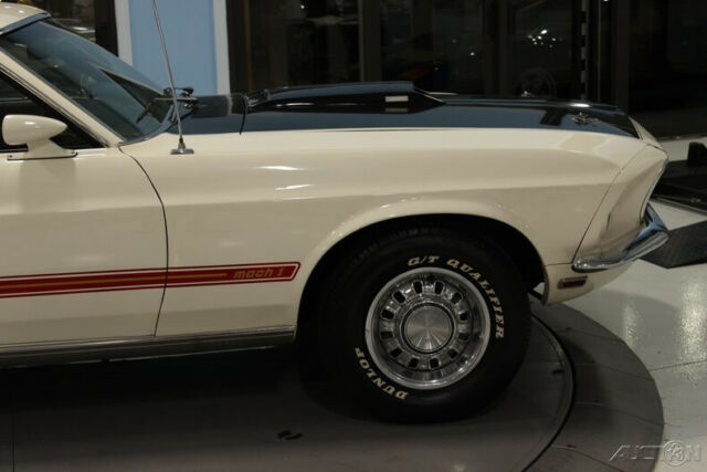 Ford Mustang 1969 image number 22