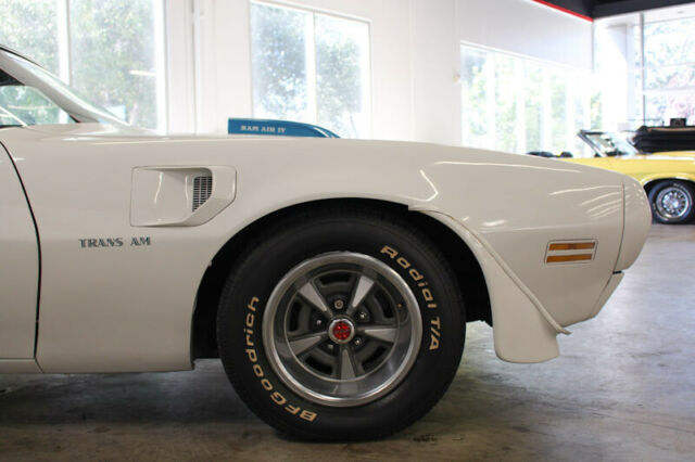 Pontiac Firebird 1970 image number 16