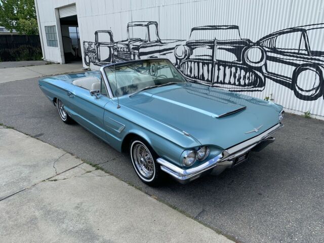 Ford Thunderbird 1965 image number 16