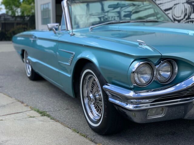 Ford Thunderbird 1965 image number 17