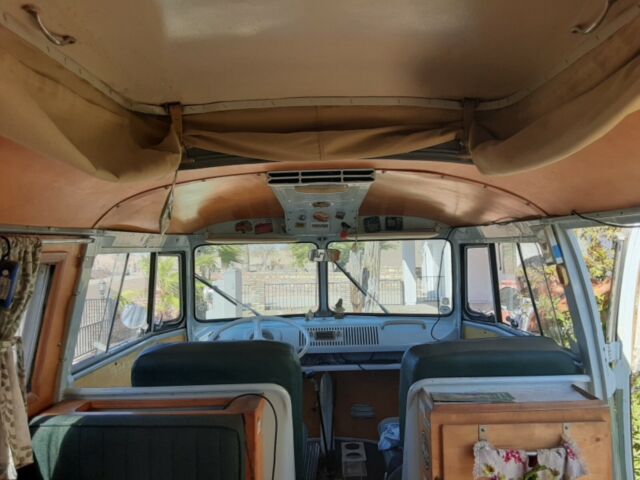 Volkswagen Bus/Vanagon 1964 image number 26