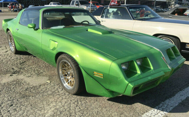 Pontiac Firebird 1979 image number 1