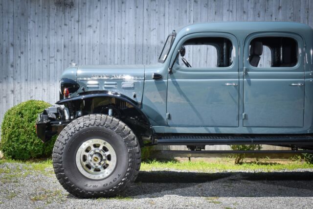 Dodge Power Wagon 1945 image number 2