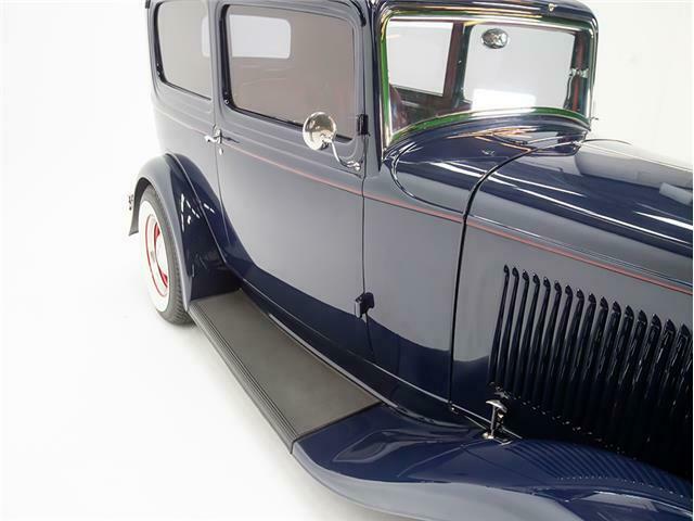 Ford SEDAN 1932 image number 31