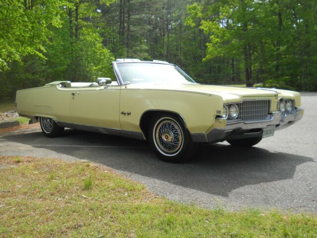 Oldsmobile Ninety-Eight 1969 image number 17