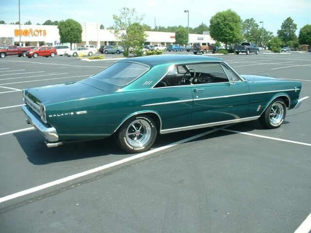 Ford Galaxie 1966 image number 18