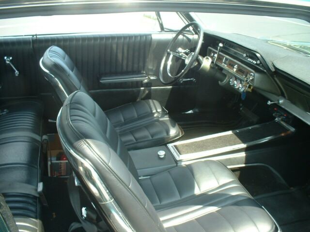 Ford Galaxie 1966 image number 32