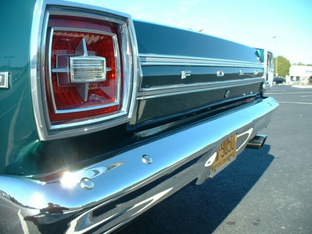 Ford Galaxie 1966 image number 6