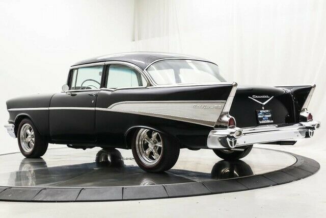 Chevrolet Bel Air/150/210 1957 image number 2