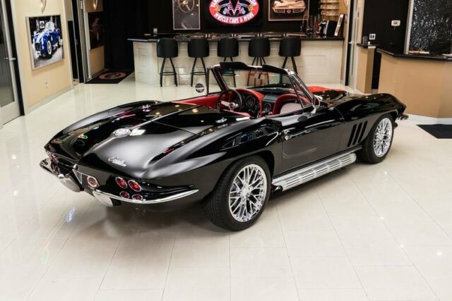 Chevrolet Corvette 1965 image number 13