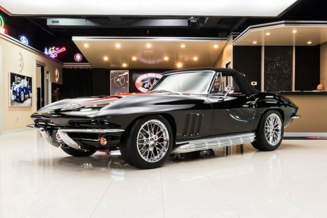 Chevrolet Corvette 1965 image number 29