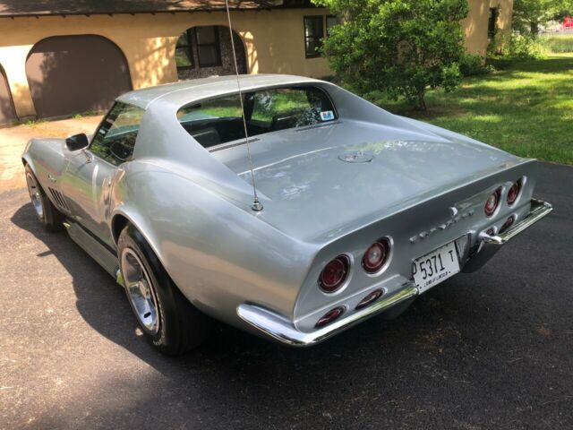 Chevrolet Corvette 1969 image number 38