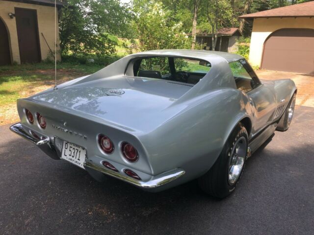 Chevrolet Corvette 1969 image number 44