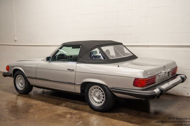 Mercedes-Benz SL-Class 1974 image number 8