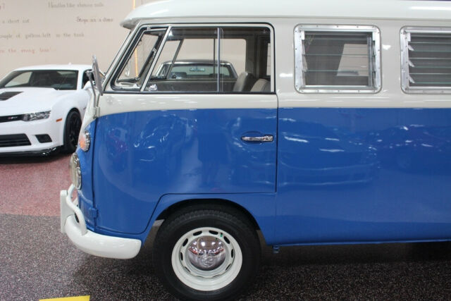 Volkswagen Westfalia Camper Bus 1965 image number 18