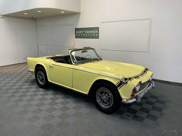 Triumph TR250 1968 image number 0