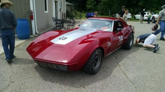 Chevrolet Corvette 1968 image number 11