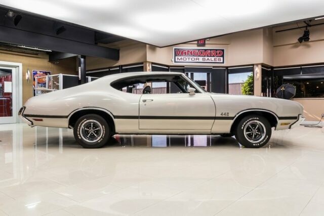 Oldsmobile 442 1972 image number 9