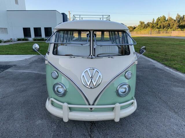 Volkswagen Bus/Vanagon 1975 image number 37