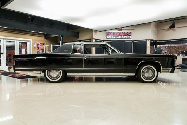 Lincoln Continental 1977 image number 31