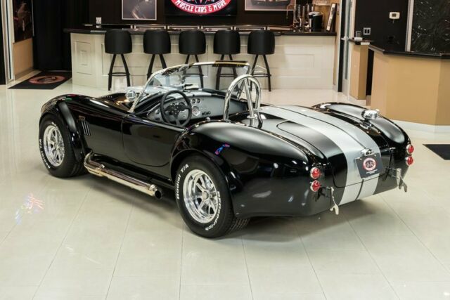 Shelby Cobra 1965 image number 39