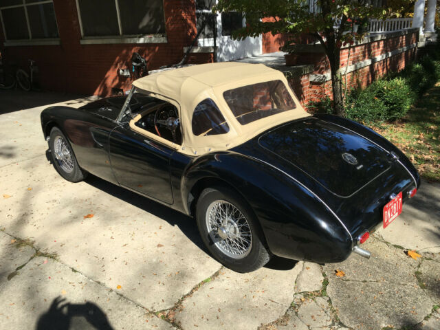 MG MGA 1961 image number 1