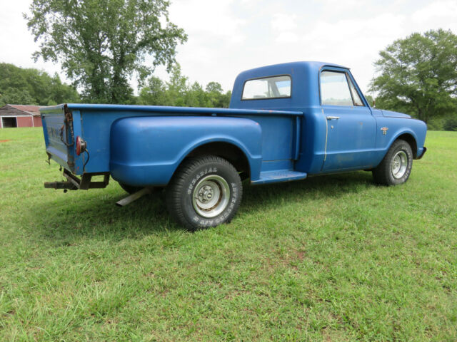 Chevrolet C-10 1967 image number 2