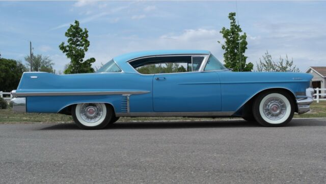 Cadillac Series 62 1957 image number 32