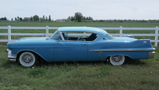 Cadillac Series 62 1957 image number 33