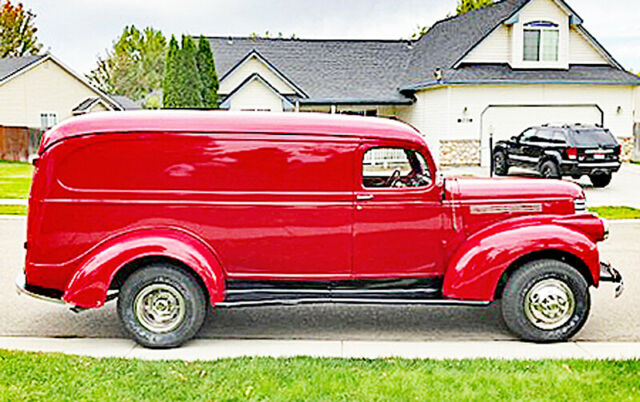 Chevrolet 1 Ton 3800 Panel Delivery Dually 1946 image number 29