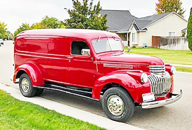 Chevrolet 1 Ton 3800 Panel Delivery Dually 1946 image number 30