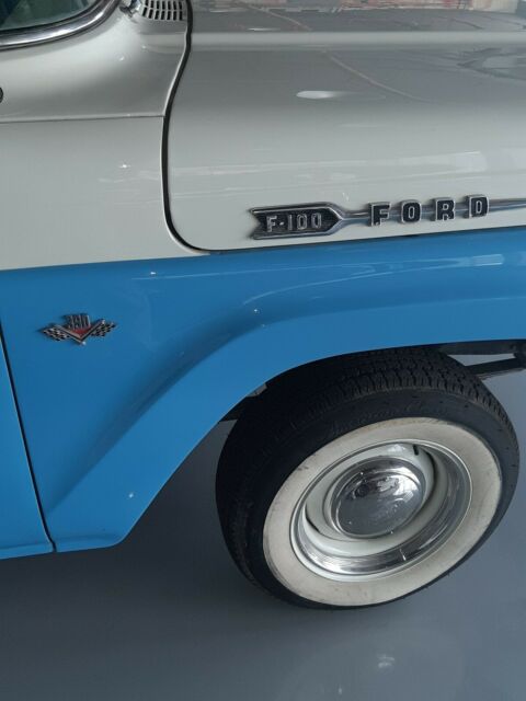 Ford F-100 1960 image number 2