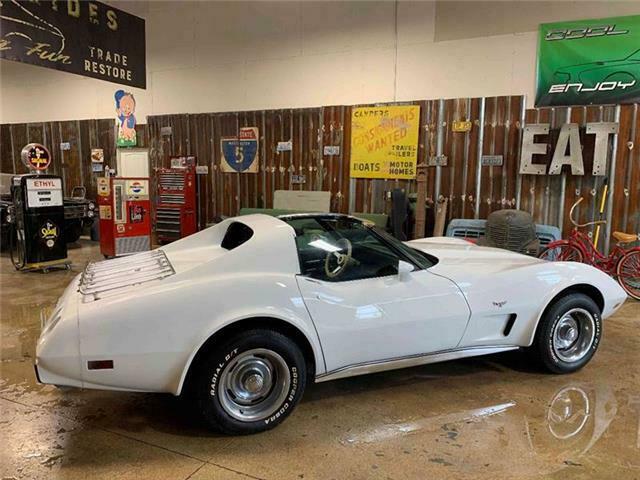 Chevrolet Corvette 1977 image number 21