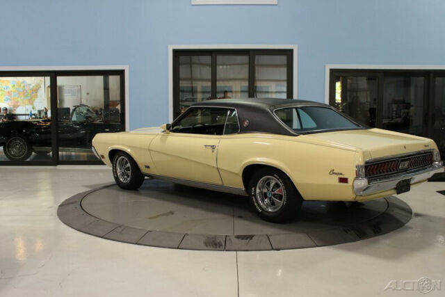 Mercury Cougar 1970 image number 2