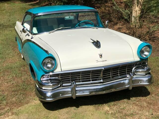 Ford Fairlane 1956 image number 2