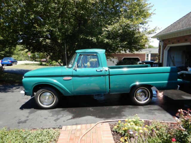 Ford F-100 1965 image number 0